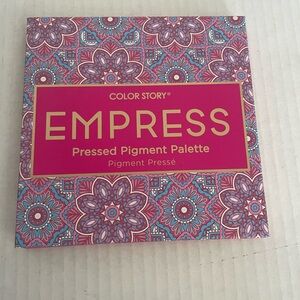 Color Story Empress eyeshadow palette